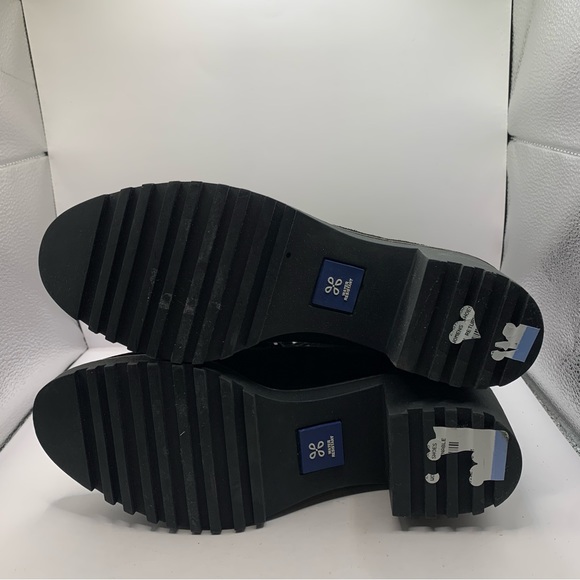 Caslon Jadey Water Resistant Bootie, Black Suede, Womens Various Size 8.5 EUC - Picture 6 of 11